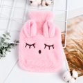 Mały termofor na wodę 22 × 14 cm z miękkim pluszowym pokrowcem